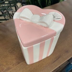 Pink Heart Bow 🎀 Striped Valentine hand painted Ceramic Canister by Lang NWT